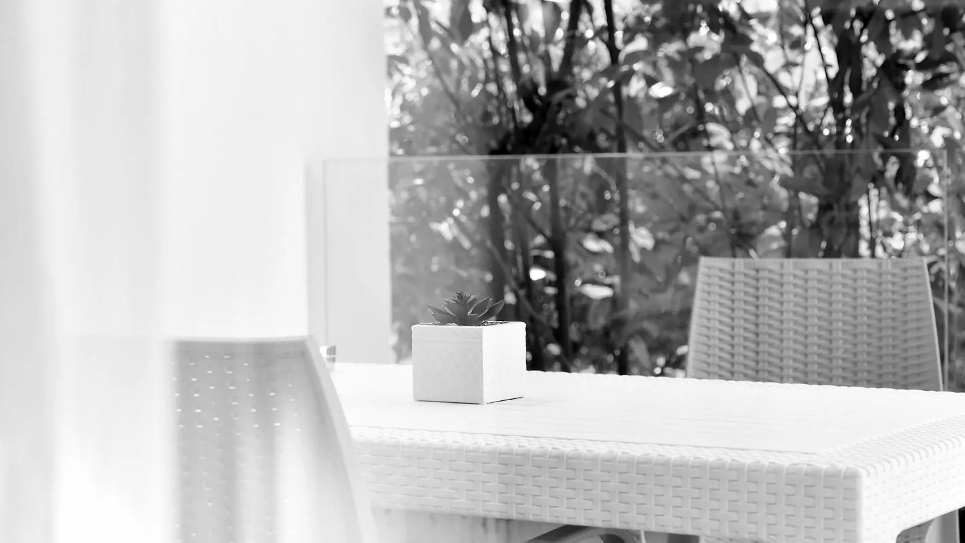 Liv Luxury Apartment Marina Bay Resort Vlore