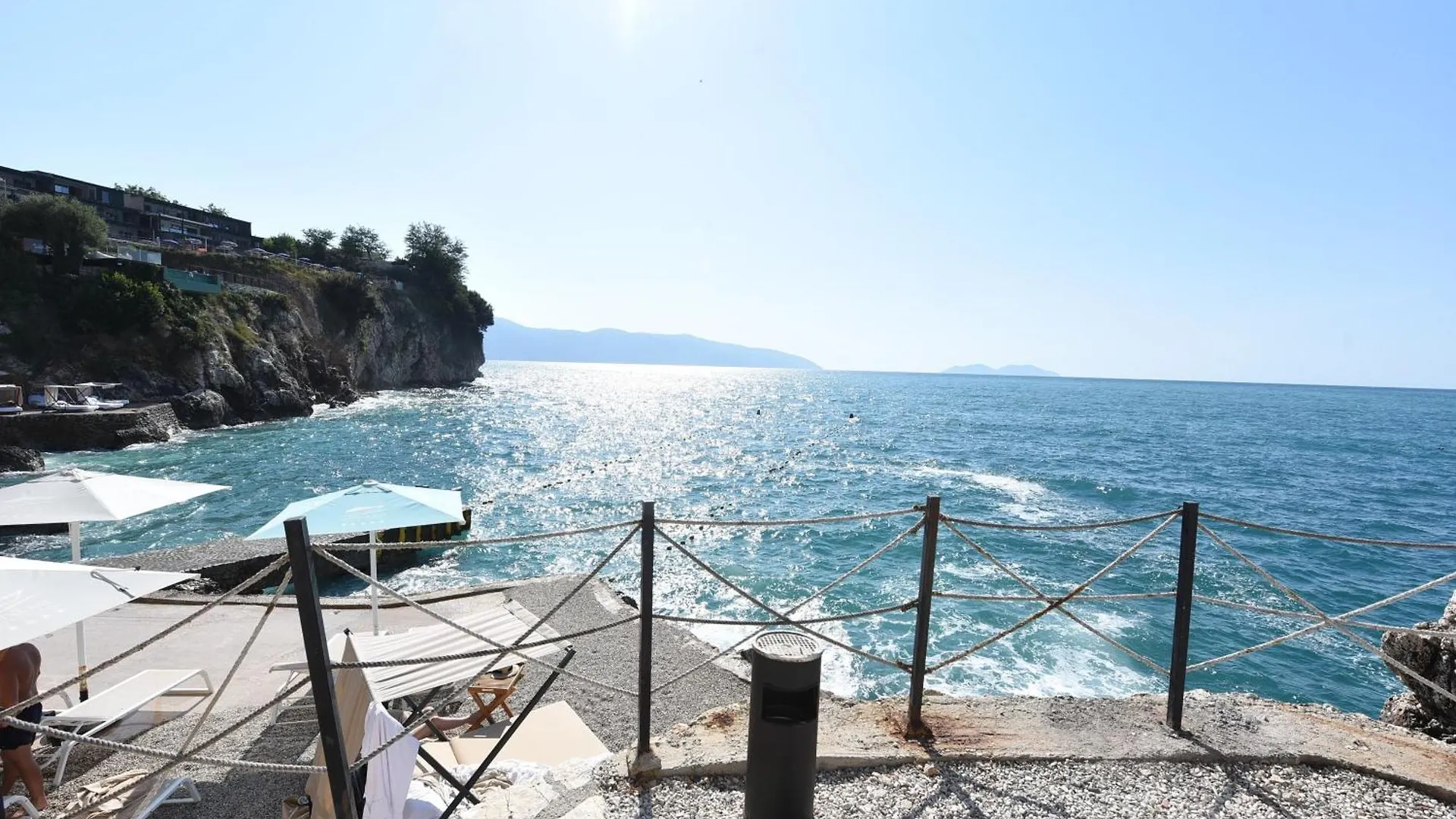 Liv Luxury Apartment Marina Bay Resort Vlore