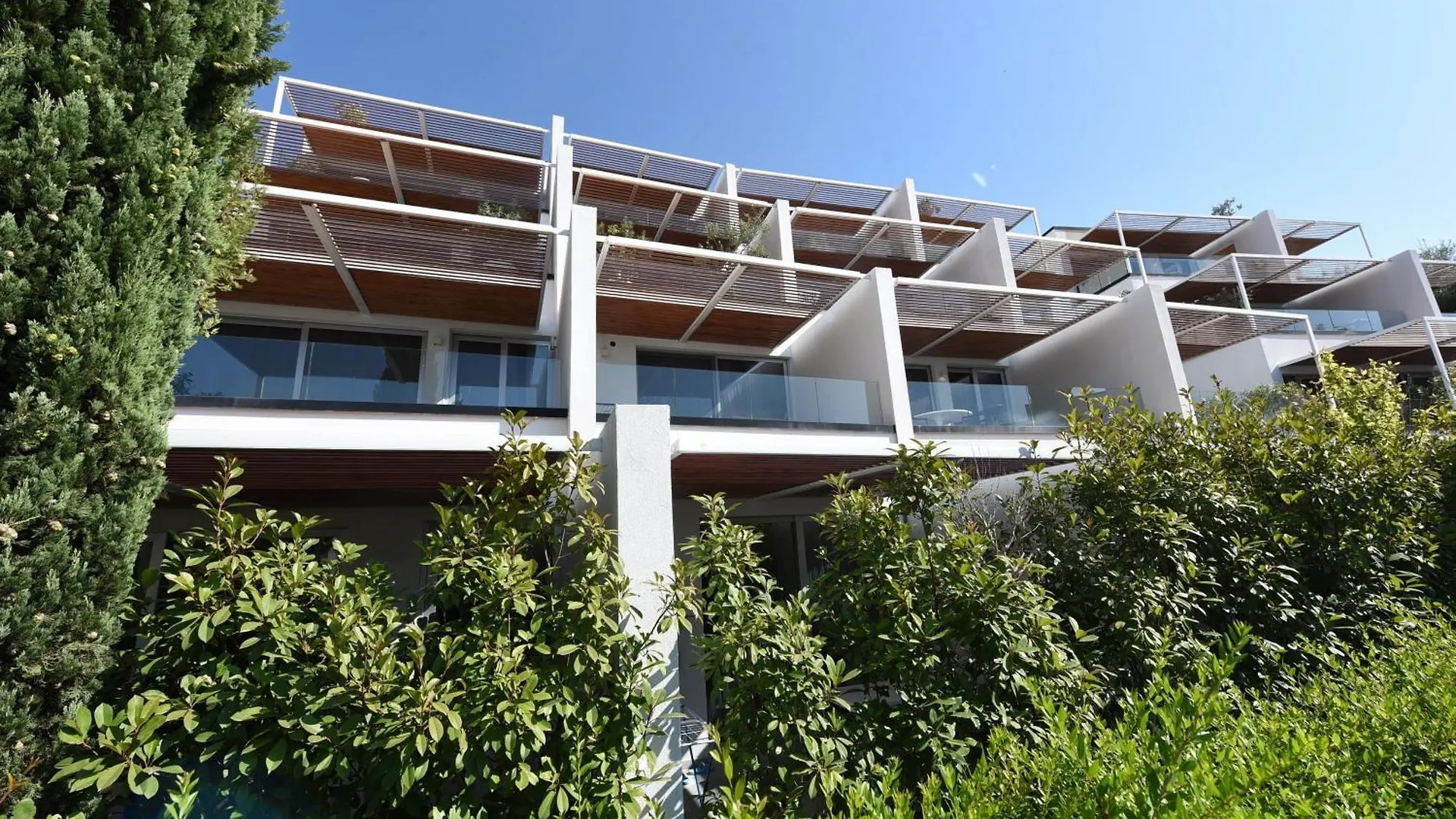 Liv Luxury Apartment Marina Bay Resort Vlore
