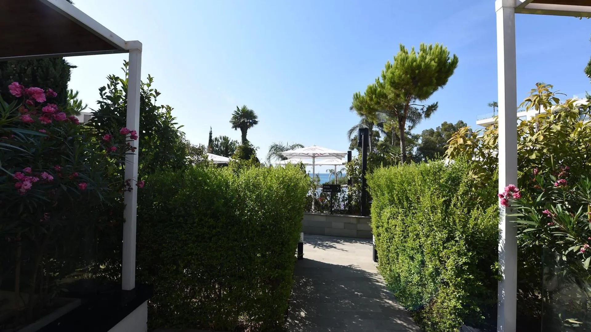 Liv Luxury Apartment Marina Bay Resort Vlore Albania