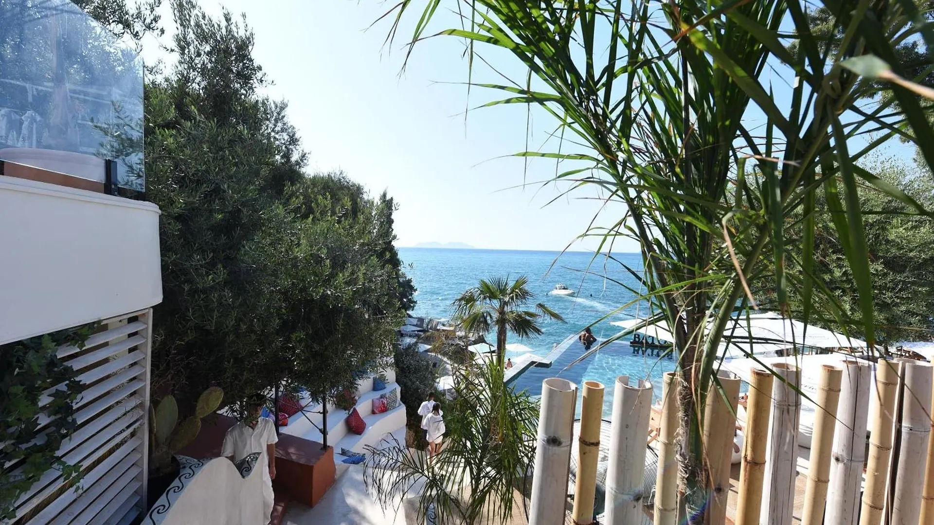 Liv Luxury Apartment Marina Bay Resort Vlore
