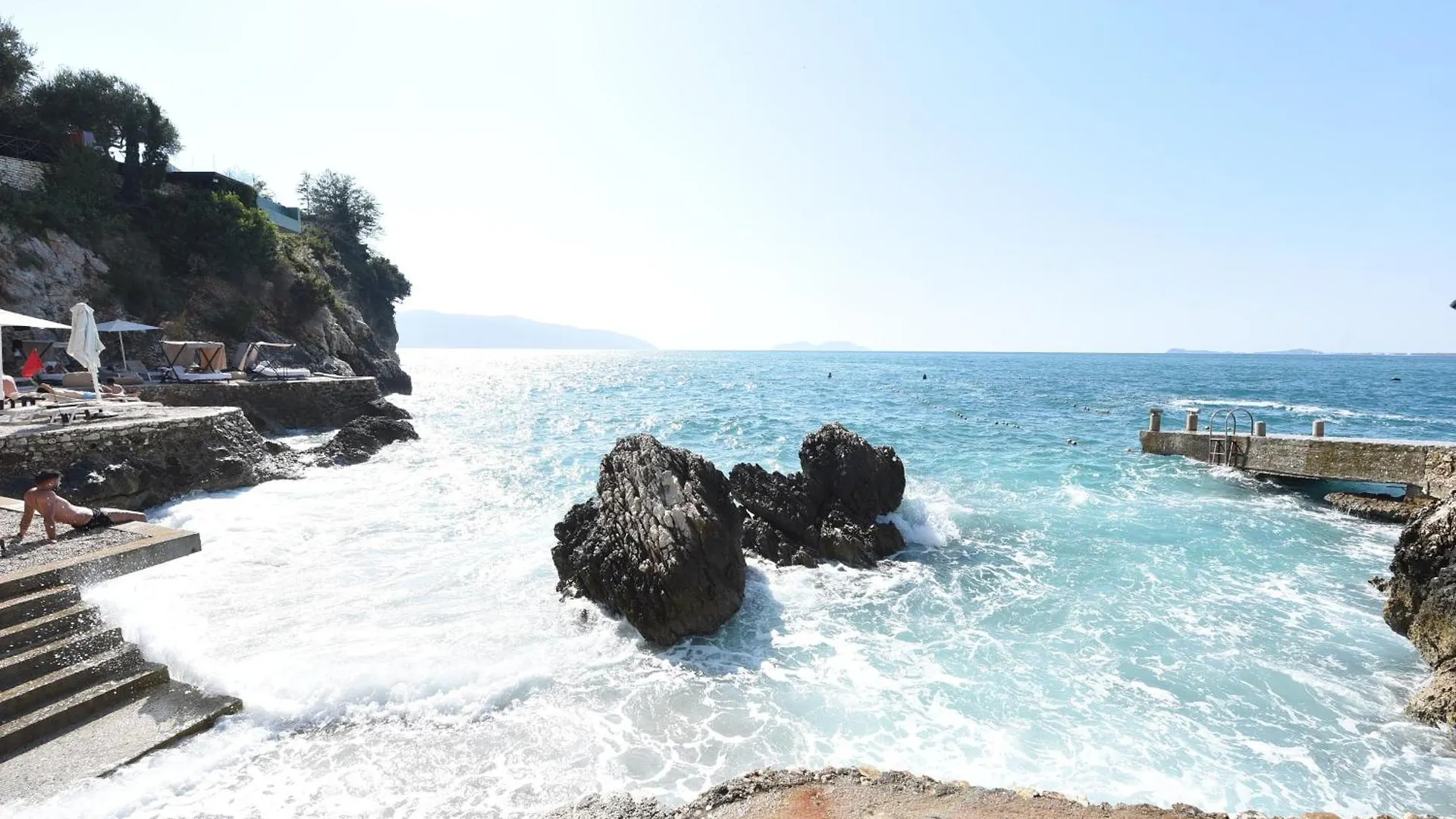 Liv Luxury Apartment Marina Bay Resort Vlore 0*,