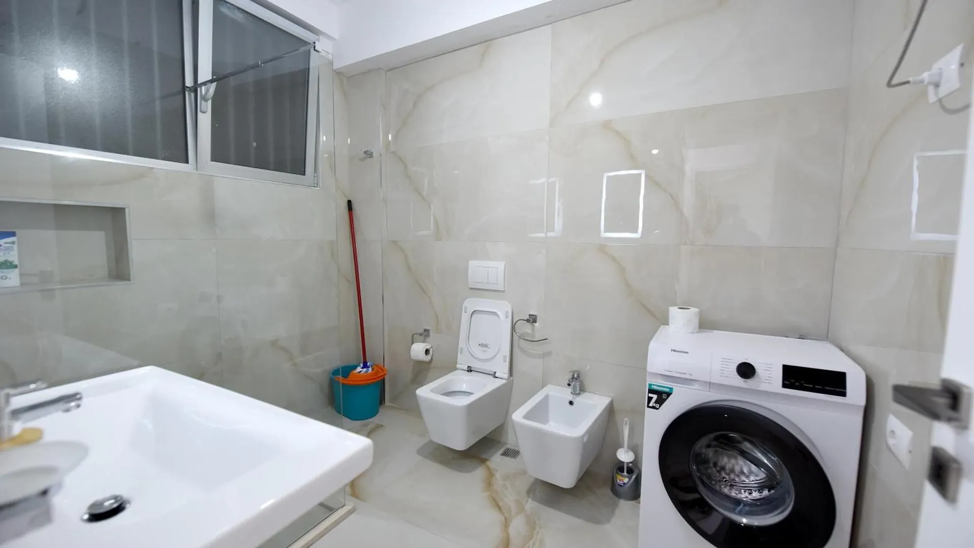 Liv Luxury Apartment Marina Bay Resort Vlore 0*,  Albania