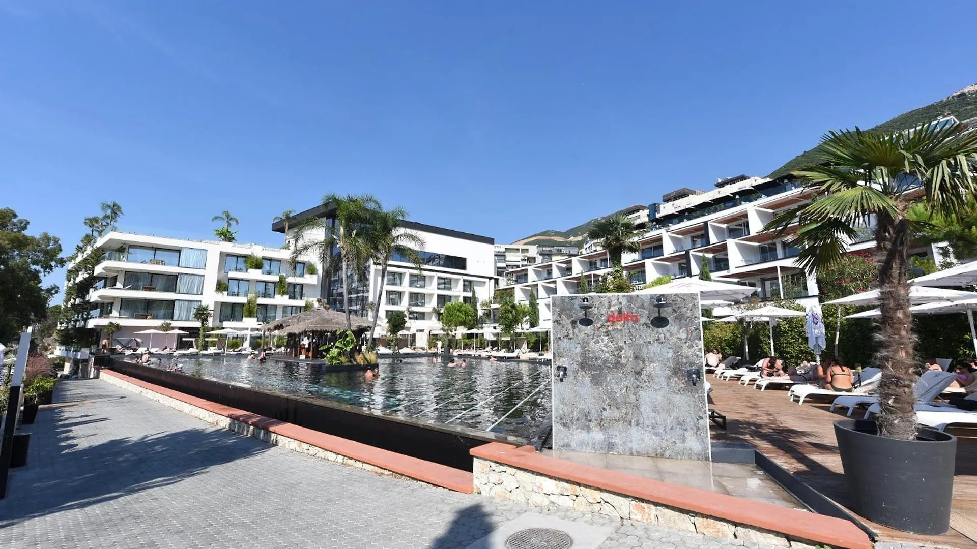 Liv Luxury Apartment Marina Bay Resort Vlore