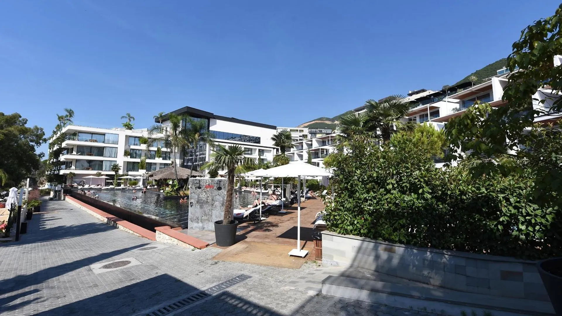 Liv Luxury Apartment Marina Bay Resort Vlore