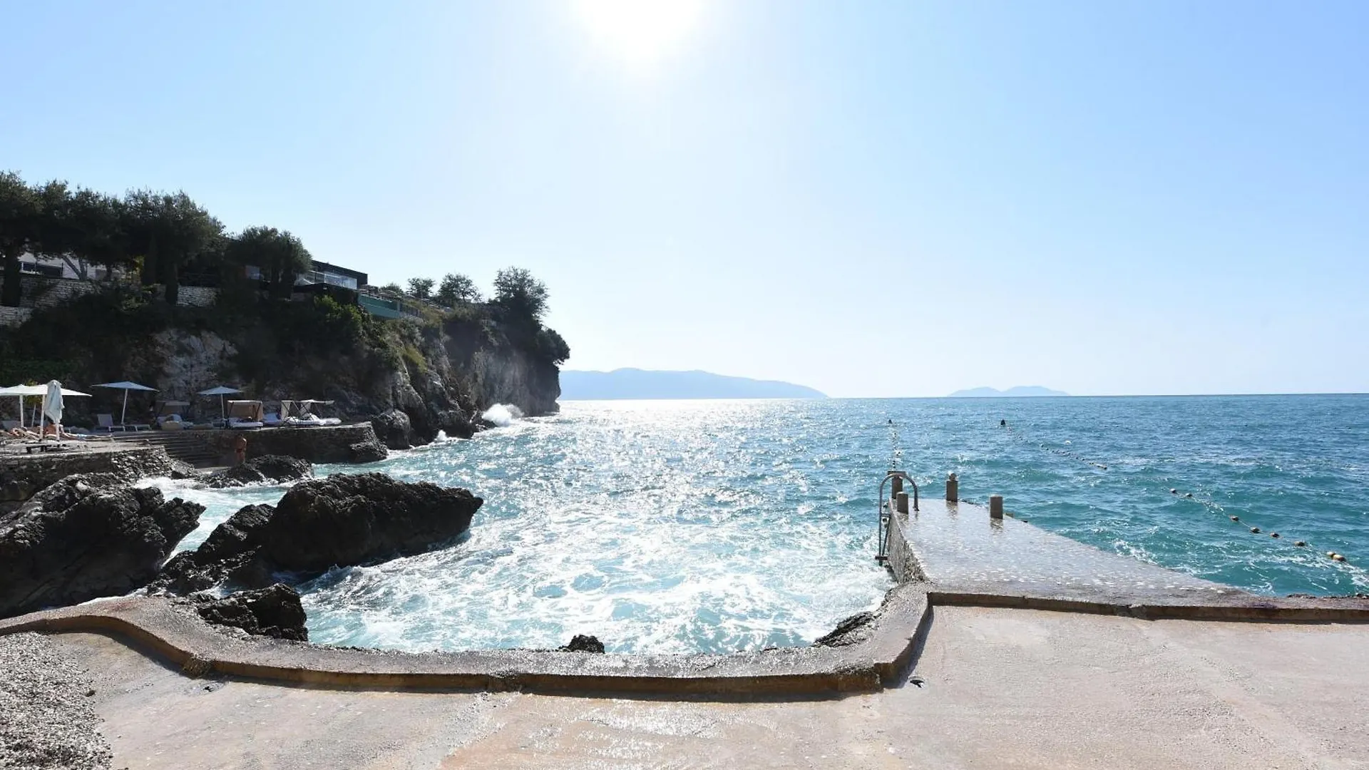 Liv Luxury Apartment Marina Bay Resort Vlore