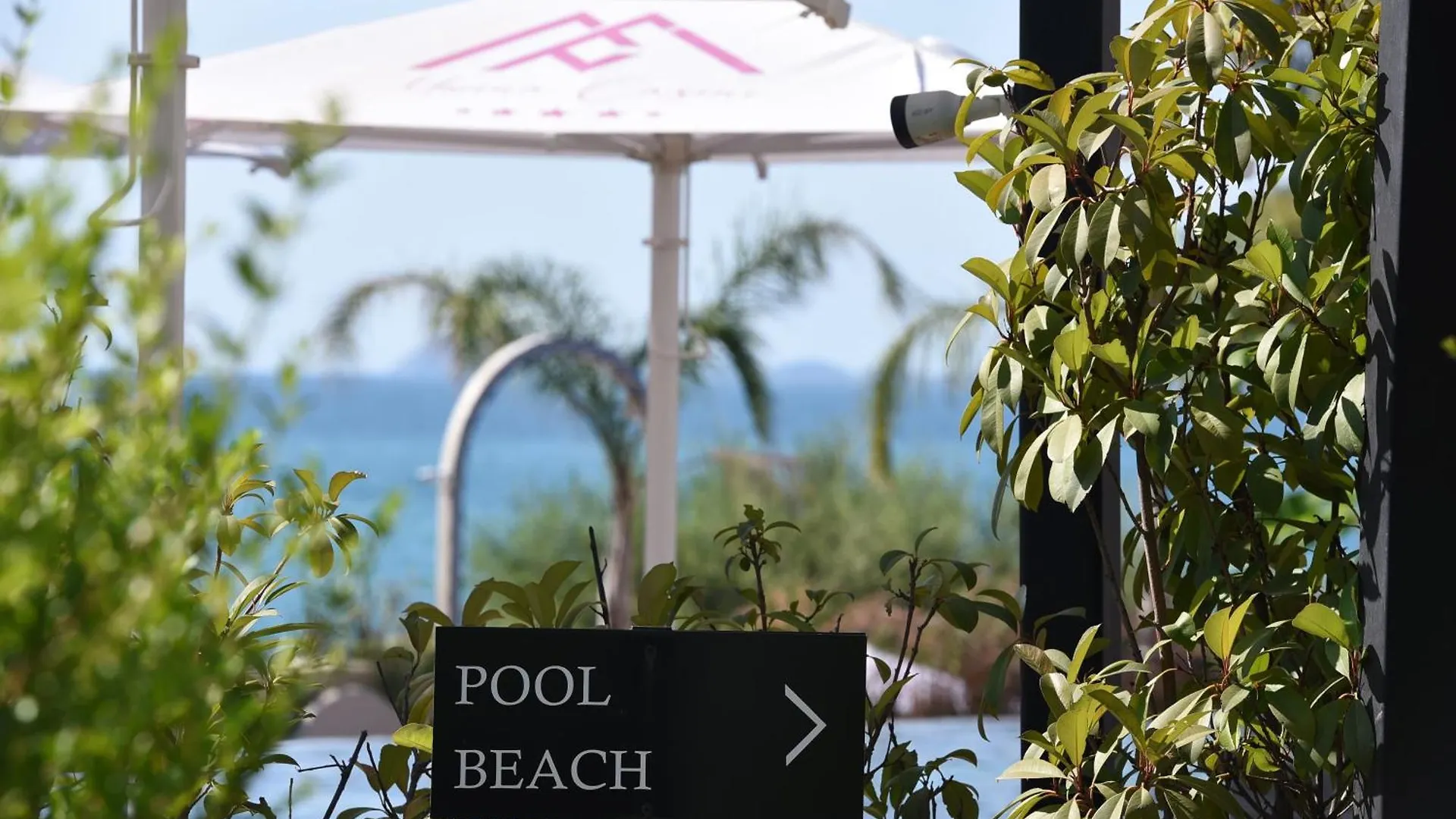 Liv Luxury Apartment Marina Bay Resort Vlore 0*,