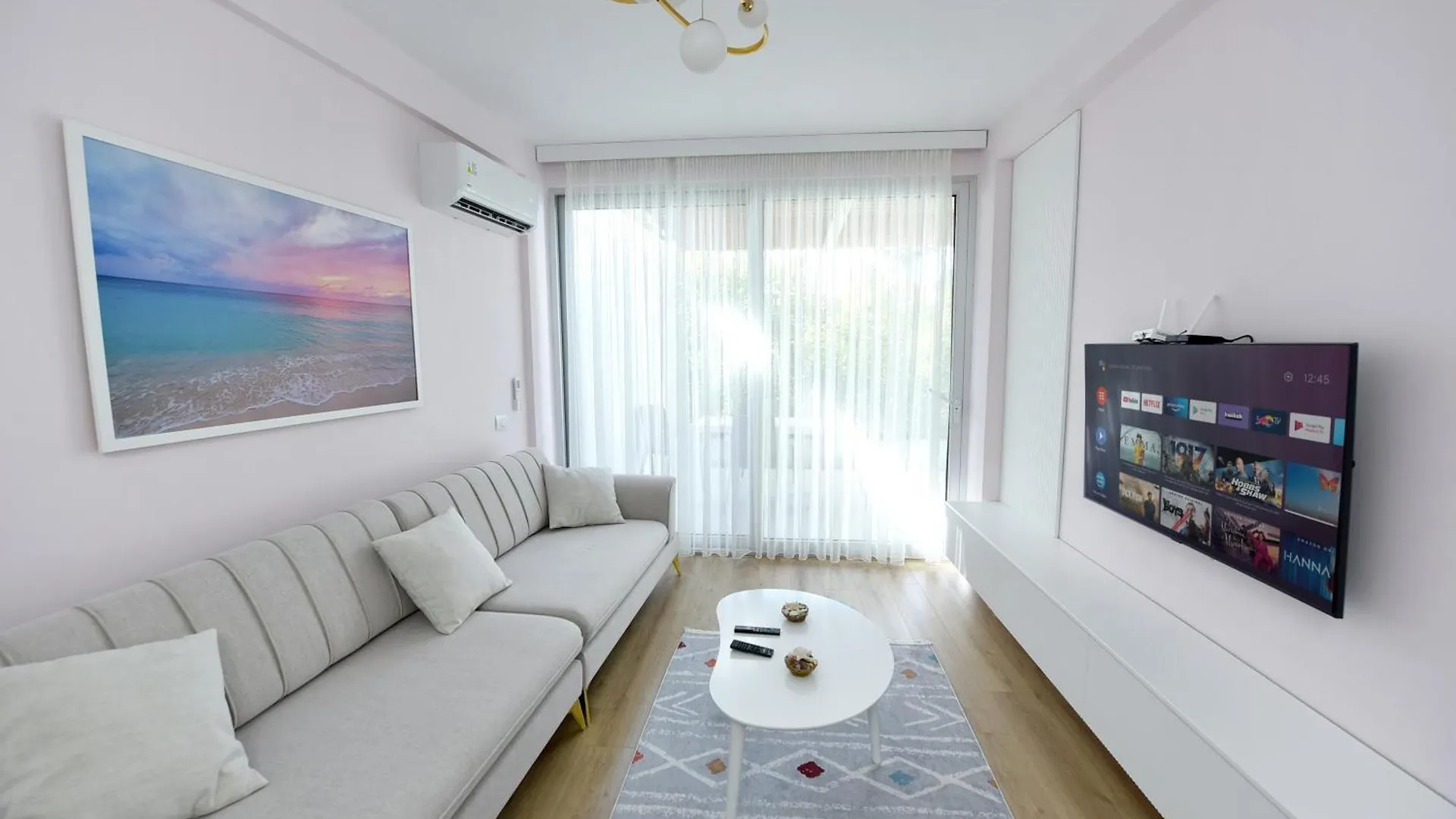 Liv Luxury Apartment Marina Bay Resort Vlore