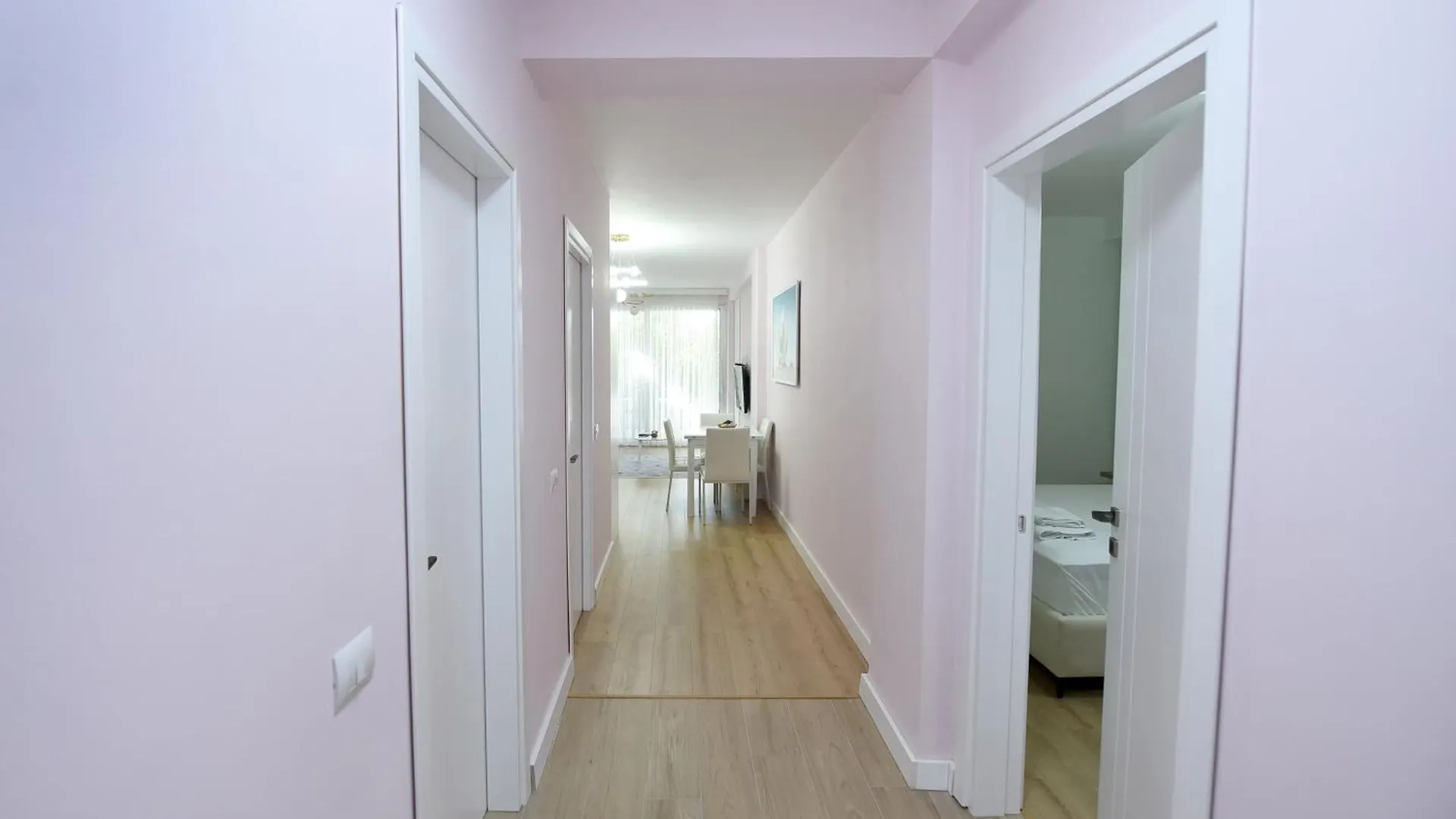 Liv Luxury Apartment Marina Bay Resort Vlore