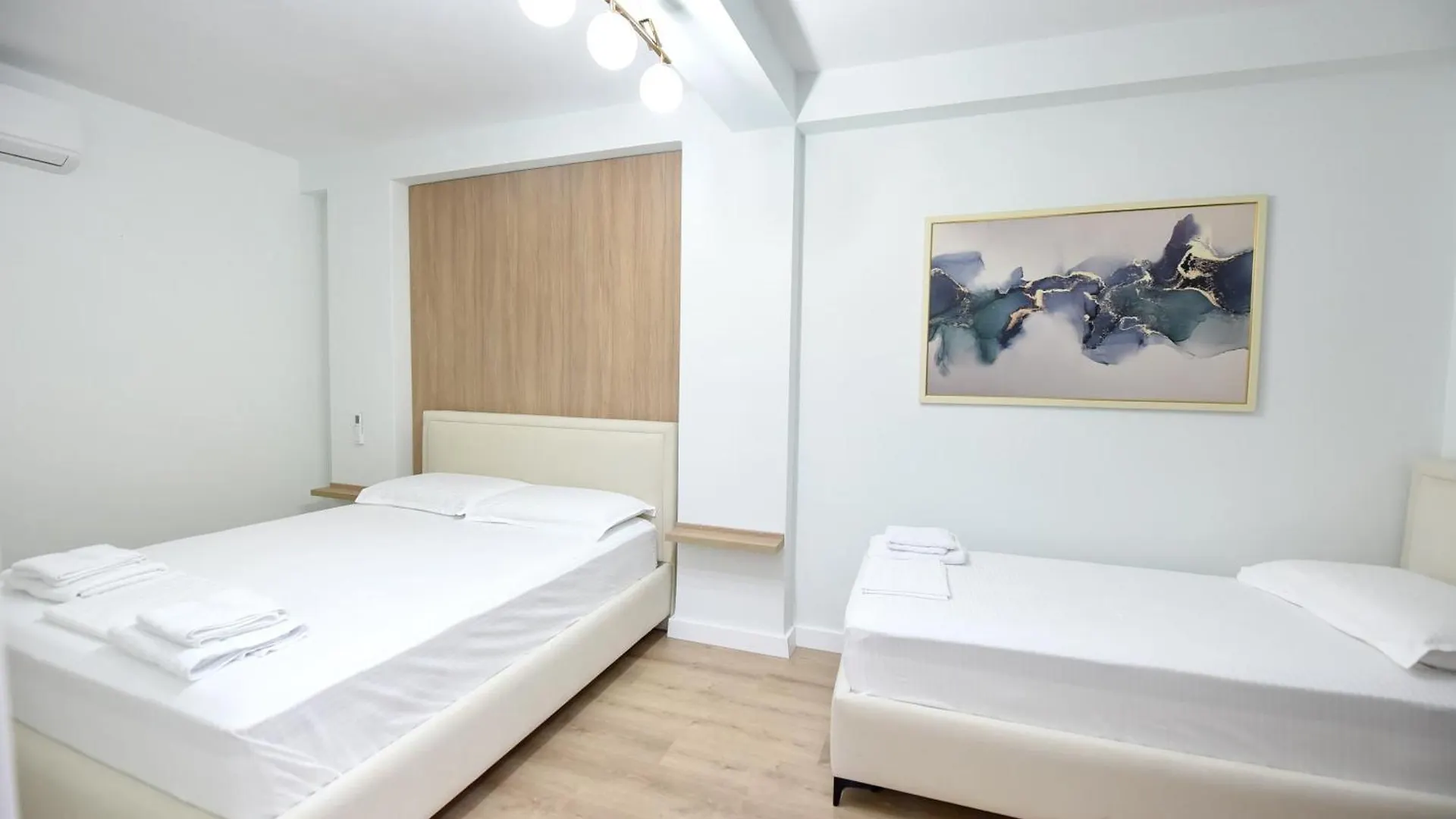 Liv Luxury Apartment Marina Bay Resort Vlore